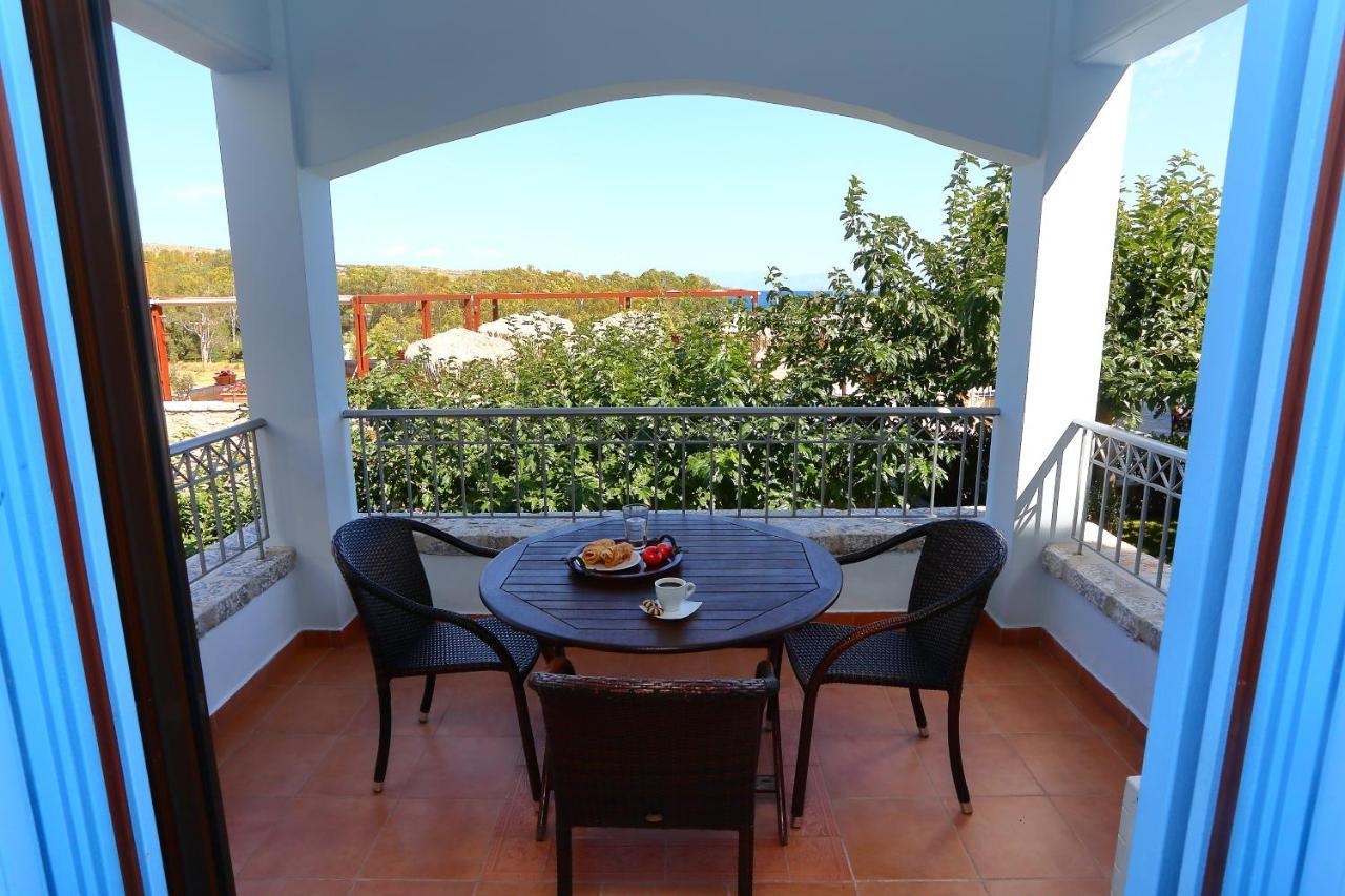 Vathi Hotel Extérieur photo