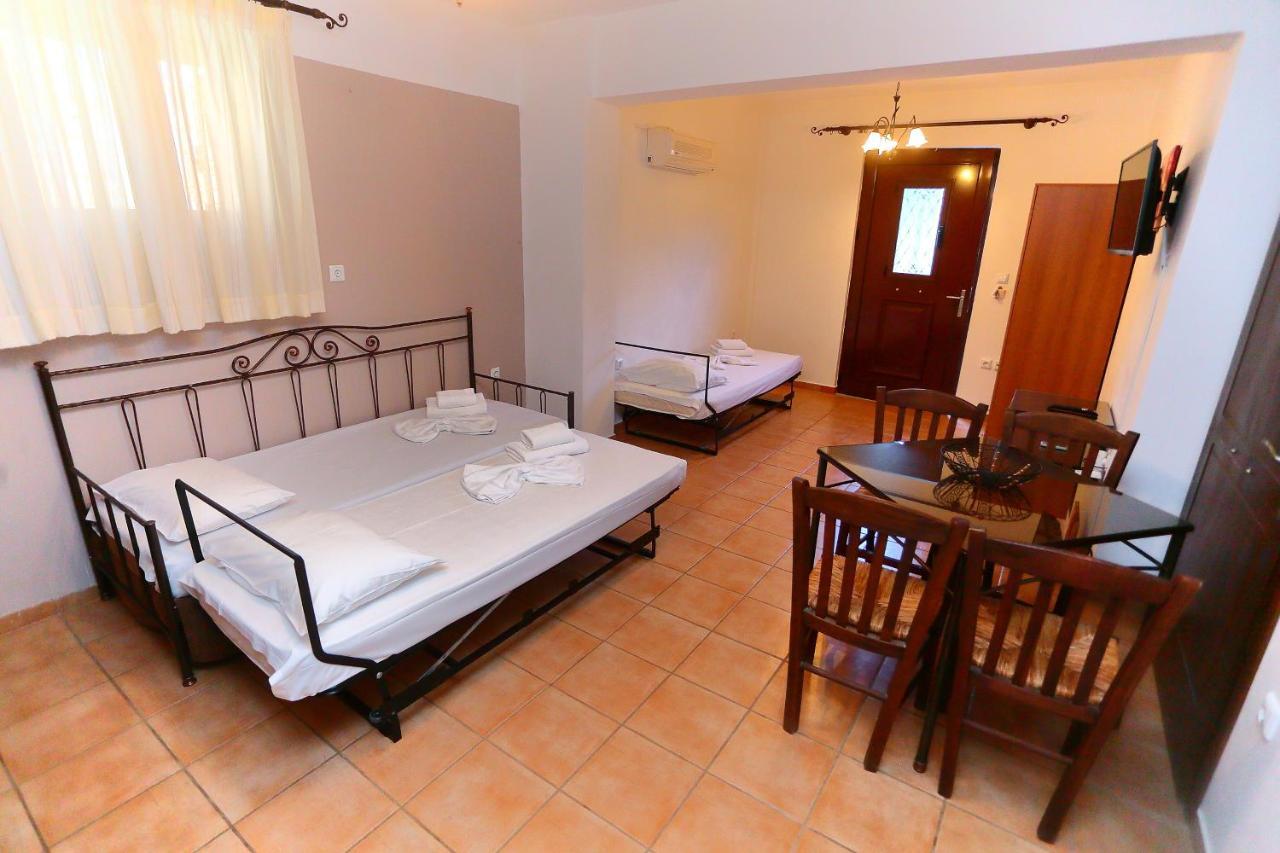 Vathi Hotel Extérieur photo