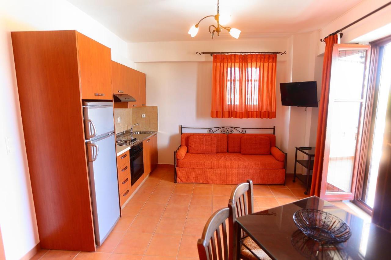Vathi Hotel Extérieur photo
