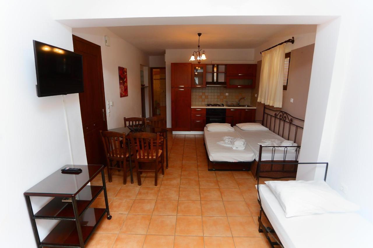 Vathi Hotel Extérieur photo