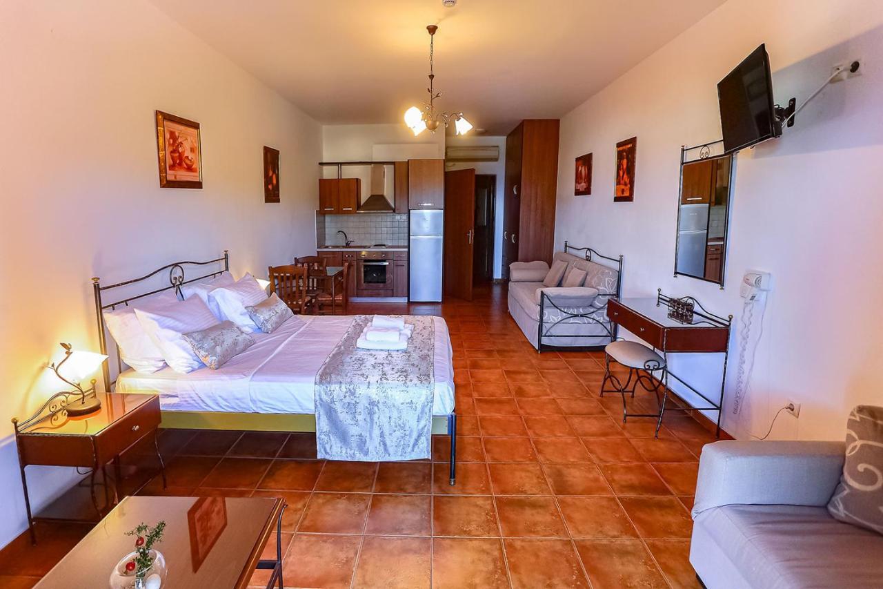Vathi Hotel Extérieur photo